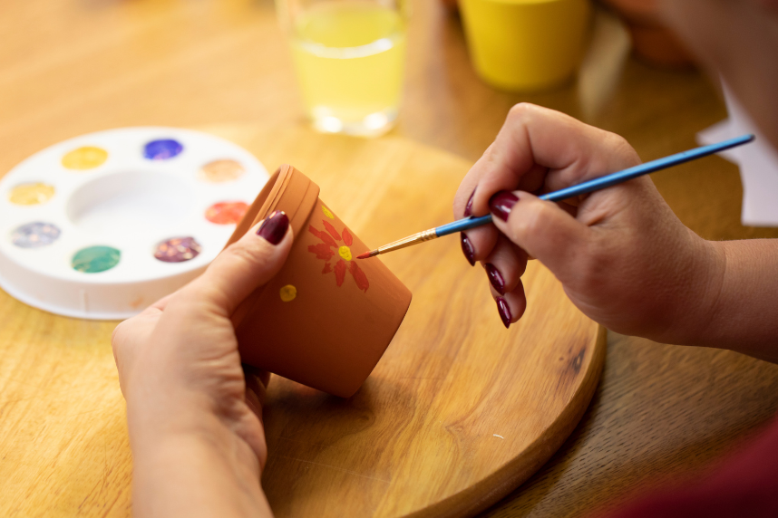 Painting a plant pot